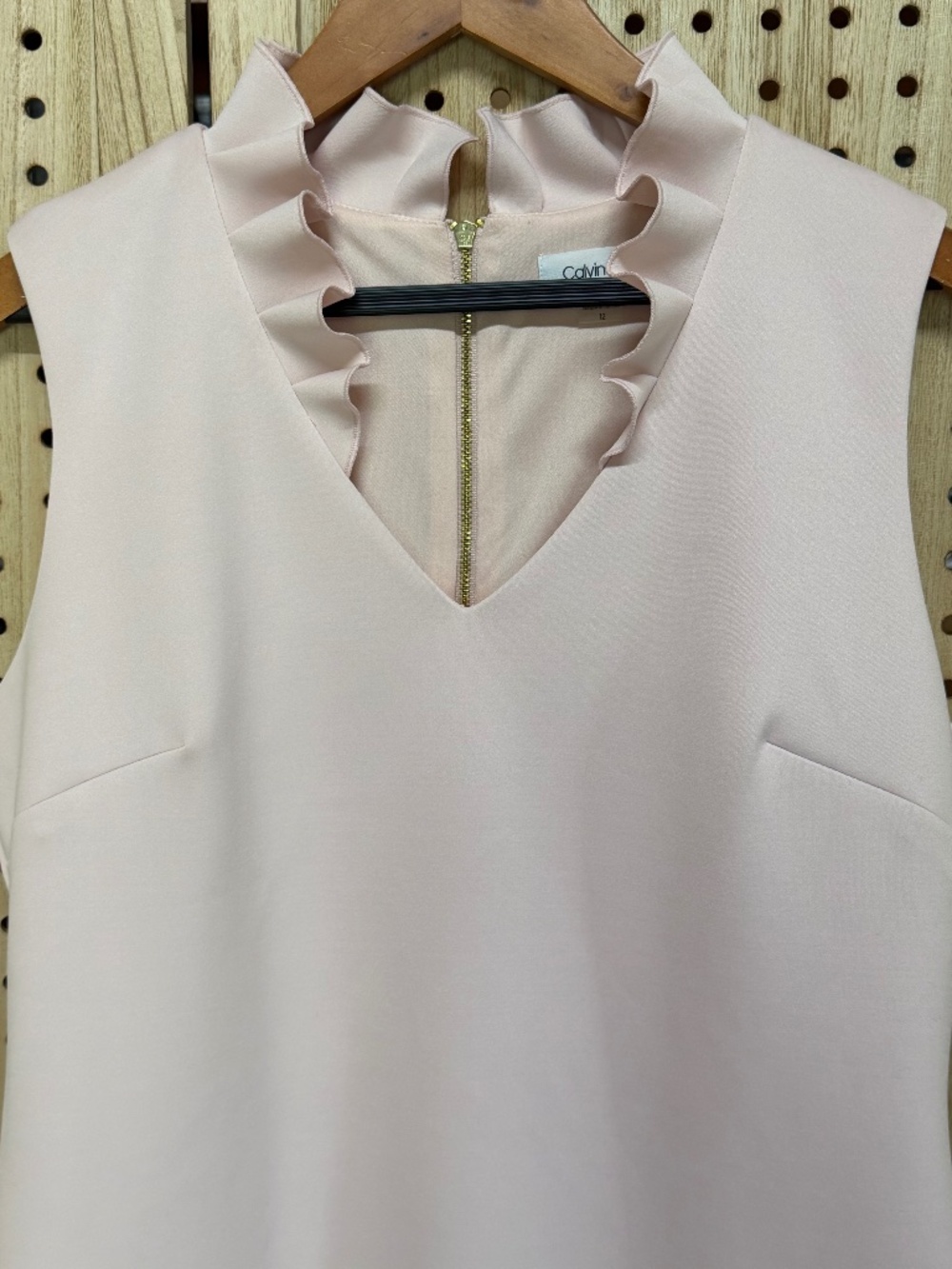 Calvin Klein Premium Scuba Crepe Ruffle V-Neck Sheath Dress Blush Pink Size 12 - Picture 3 of 13